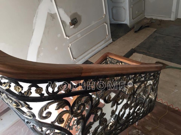 Thi công cầu thang gỗ xoắn ốc